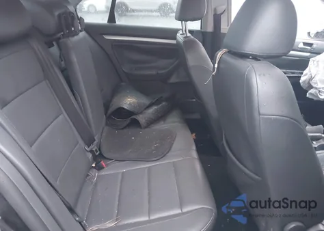 2007 Volkswagen Jetta Wolfsburg Edition z USA, uszkodzony, nr VIN 3VWEF71K57M135234